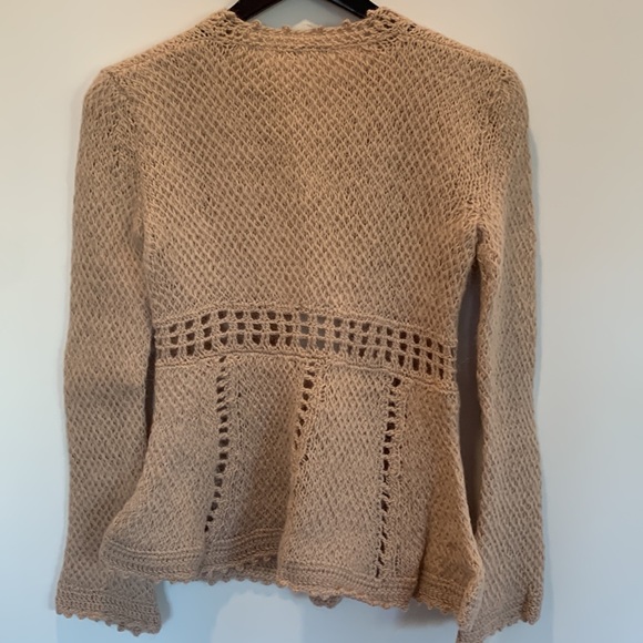 Beautiful crochet sweater - Picture 8 of 9